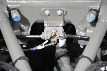 �й������ɶ����ó� V7-X 6X4 ���̻�϶���ǣ���� 140kWhͼƬ