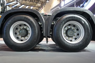 �й������ɶ����ó� V7-X 6X4 ���̻�϶���ǣ���� 140kWhͼƬ