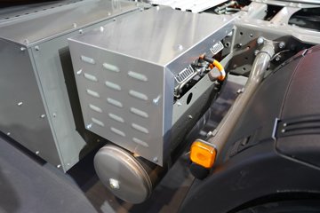 �й������ɶ����ó� V7-X 6X4 ���̻�϶���ǣ���� 140kWhͼƬ