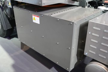 �й������ɶ����ó� V7-X 6X4 ���̻�϶���ǣ���� 140kWhͼƬ