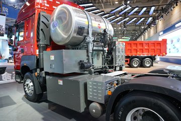 �й������ɶ����ó� V7-X 6X4 ���̻�϶���ǣ���� 140kWhͼƬ