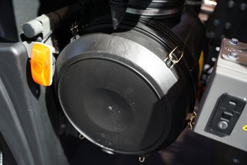 �й������ɶ����ó� V7-X 6X4 ���̻�϶���ǣ���� 140kWhͼƬ