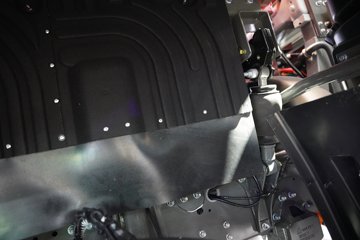 �й������ɶ����ó� V7-X 6X4 ���̻�϶���ǣ���� 140kWhͼƬ