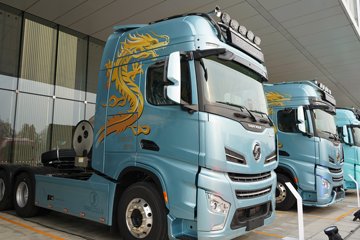 ��������X6000 ��ѡ�� 14.6L LNG 630���� 6X4 ��ʿ��16�� AMT�Զ��� ǣ����ͼƬ