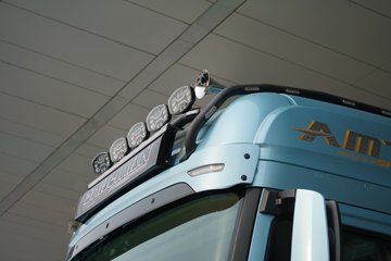 ��������X6000 ��ѡ�� 14.6L LNG 630���� 6X4 ��ʿ��16�� AMT�Զ��� ǣ����ͼƬ