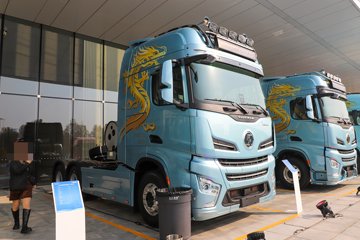 ��������X6000 ��ѡ�� 14.6L LNG 630���� 6X4 ��ʿ��16�� AMT�Զ��� ǣ����ͼƬ