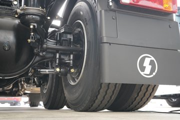 ��������X6000 ��ѡ�� 14.6L LNG 630���� 6X4 ��ʿ��16�� AMT�Զ��� ǣ����ͼƬ