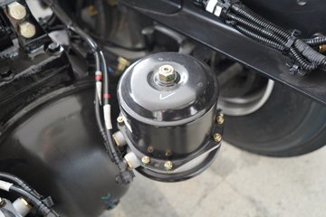 ��������X6000 ��ѡ�� 14.6L LNG 630���� 6X4 ��ʿ��16�� AMT�Զ��� ǣ����ͼƬ