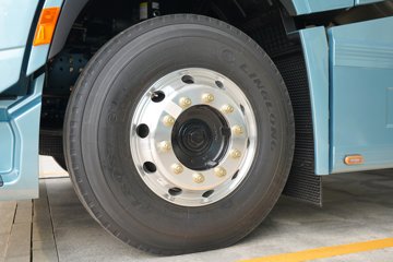 ��������X6000 ��ѡ�� 14.6L LNG 630���� 6X4 ��ʿ��16�� AMT�Զ��� ǣ����ͼƬ