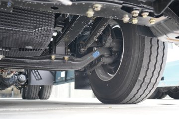 ��������X6000 ��ѡ�� 14.6L LNG 630���� 6X4 ��ʿ��16�� AMT�Զ��� ǣ����ͼƬ