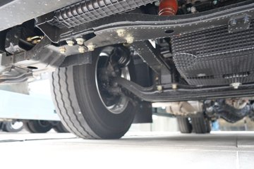 ��������X6000 ��ѡ�� 14.6L LNG 630���� 6X4 ��ʿ��16�� AMT�Զ��� ǣ����ͼƬ