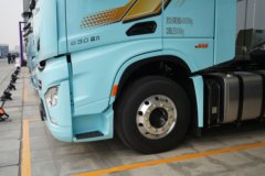 陕汽德龙X6000 臻选版 13.5L柴油 630马力 6X4 法士特16档 AMT自动档 牵引车 陕汽德龙X6000 臻选版 13.5L柴油 630马力 6X4 法士特16档 AMT自动档 牵引车