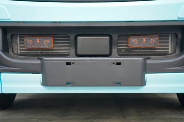 ��������X6000 ��ѡ�� 13.5L���� 630���� 6X4 ��ʿ��16�� AMT�Զ��� ǣ����ͼƬ