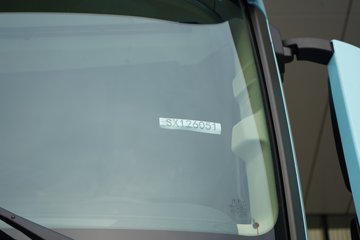 ��������X6000 ��ѡ�� 13.5L���� 630���� 6X4 ��ʿ��16�� AMT�Զ��� ǣ����ͼƬ