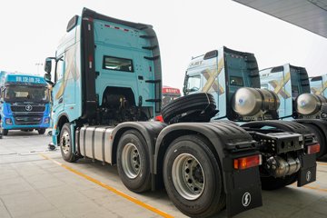 德龙X6000&nbsp;牵引车外观                                                图片