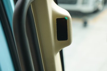 ��������X6000 ��ѡ�� 13.5L���� 630���� 6X4 ��ʿ��16�� AMT�Զ��� ǣ����ͼƬ