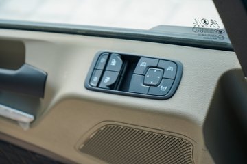 ��������X6000 ��ѡ�� 13.5L���� 630���� 6X4 ��ʿ��16�� AMT�Զ��� ǣ����ͼƬ