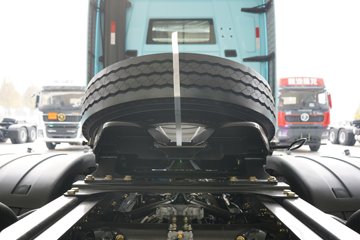 ��������X6000 ��ѡ�� 13.5L���� 630���� 6X4 ��ʿ��16�� AMT�Զ��� ǣ����ͼƬ