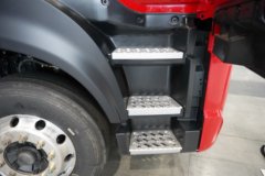 东风商用车 天锦KR PLUS 7.5L柴油 385马力 4X2 东风8档 AMT自动档 6.8米仓栅式载货车