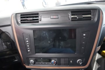 �������ó� ���KR PLUS 7.5L���� 385���� 4X2 ����8�� AMT�Զ��� 6.8�ײ�դʽ�ػ���ͼƬ