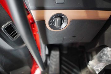 �������ó� ���KR PLUS 7.5L���� 385���� 4X2 ����8�� AMT�Զ��� 6.8�ײ�դʽ�ػ���ͼƬ