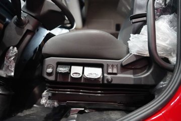 �������ó� ���KR PLUS 7.5L���� 385���� 4X2 ����8�� AMT�Զ��� 6.8�ײ�դʽ�ػ���ͼƬ