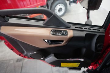 �������ó� ���KR PLUS 7.5L���� 385���� 4X2 ����8�� AMT�Զ��� 6.8�ײ�դʽ�ػ���ͼƬ