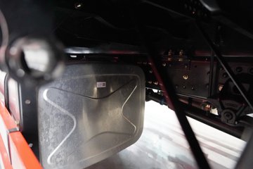 �������ó� ���KR PLUS 7.5L���� 385���� 4X2 ����8�� AMT�Զ��� 6.8�ײ�դʽ�ػ���ͼƬ