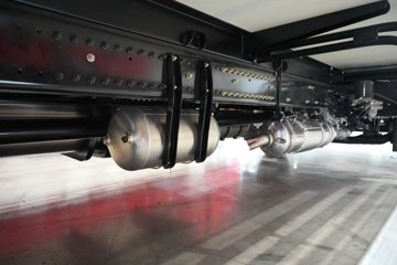 ��������KL 380���� 4X2 9.65����س�ͼƬ