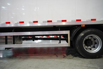 ��������KL 380���� 4X2 9.65����س�ͼƬ