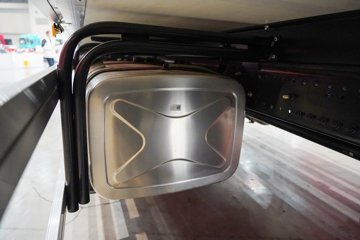 ��������KL 380���� 4X2 9.65����س�ͼƬ