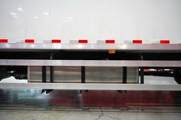 ��������KL 380���� 4X2 9.65����س�ͼƬ