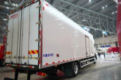 东风天龙KL 380马力 4X2 9.65米冷藏车