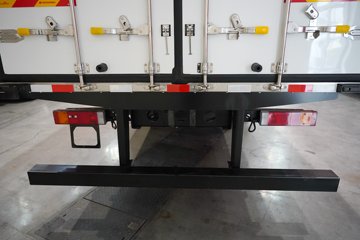 ��������KL 380���� 4X2 9.65����س�ͼƬ