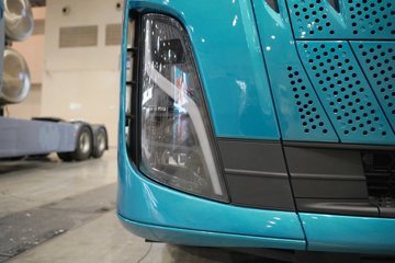 �������ó� ����KL 12.9L���� 600���� 6X4 ����12�� AMT�Զ��� ǣ����ͼƬ