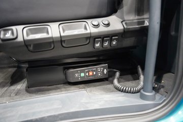 �������ó� ����KL 12.9L���� 600���� 6X4 ����12�� AMT�Զ��� ǣ����ͼƬ