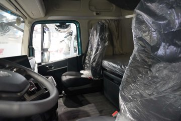 �������ó� ����KL 12.9L���� 600���� 6X4 ����12�� AMT�Զ��� ǣ����ͼƬ