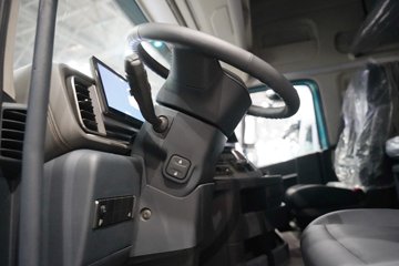 �������ó� ����KL 12.9L���� 600���� 6X4 ����12�� AMT�Զ��� ǣ����ͼƬ