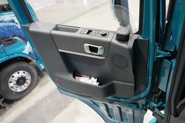�������ó� ����KL 12.9L���� 600���� 6X4 ����12�� AMT�Զ��� ǣ����ͼƬ