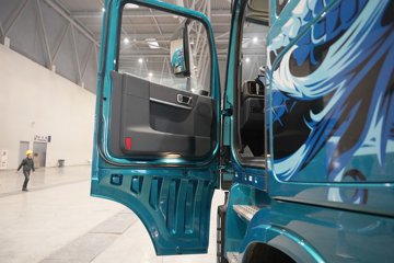 �������ó� ����KL 12.9L���� 600���� 6X4 ����12�� AMT�Զ��� ǣ����ͼƬ