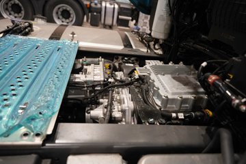 �������ó� ����KL 12.9L���� 600���� 6X4 ����12�� AMT�Զ��� ǣ����ͼƬ