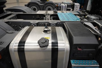 �������ó� ����KL 12.9L���� 600���� 6X4 ����12�� AMT�Զ��� ǣ����ͼƬ