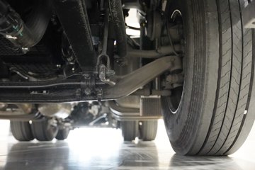 �������ó� ����KL 12.9L���� 600���� 6X4 ����12�� AMT�Զ��� ǣ����ͼƬ