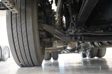 �������ó� ����KL 12.9L���� 600���� 6X4 ����12�� AMT�Զ��� ǣ����ͼƬ