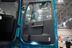 东风天龙KH 640马力 6X4 AMT自动档 牵引车 东风天龙KH 640马力 6X4 AMT自动档 牵引车