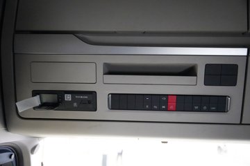 ��������KH 640���� 6X4 AMT�Զ��� ǣ����ͼƬ