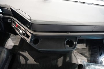 ��������KH 640���� 6X4 AMT�Զ��� ǣ����ͼƬ