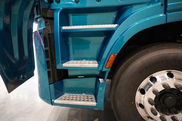 ��������KH 640���� 6X4 AMT�Զ��� ǣ����ͼƬ