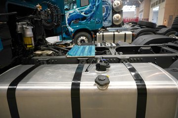 ��������KH 640���� 6X4 AMT�Զ��� ǣ����ͼƬ