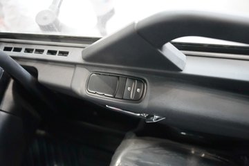 �������ó� ���KR 260���� 4X2 ƽ�����䳵ͼƬ